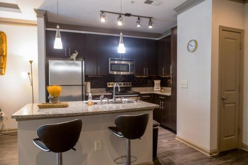 The Safari Atlanta Apartment Bagian luar foto